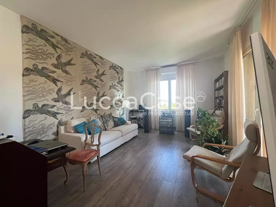 Immagine 25 di Villa in vendita  a Capannori