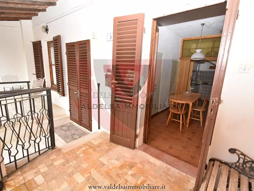 Immagine 9 di Appartamento in vendita  a Monteriggioni