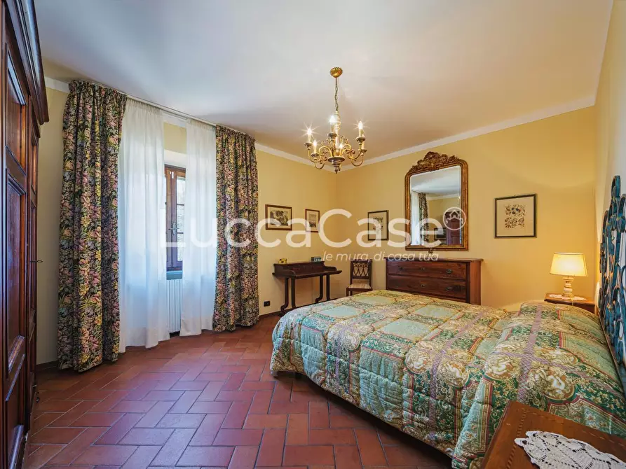 Immagine 24 di Casa colonica in vendita  a Capannori