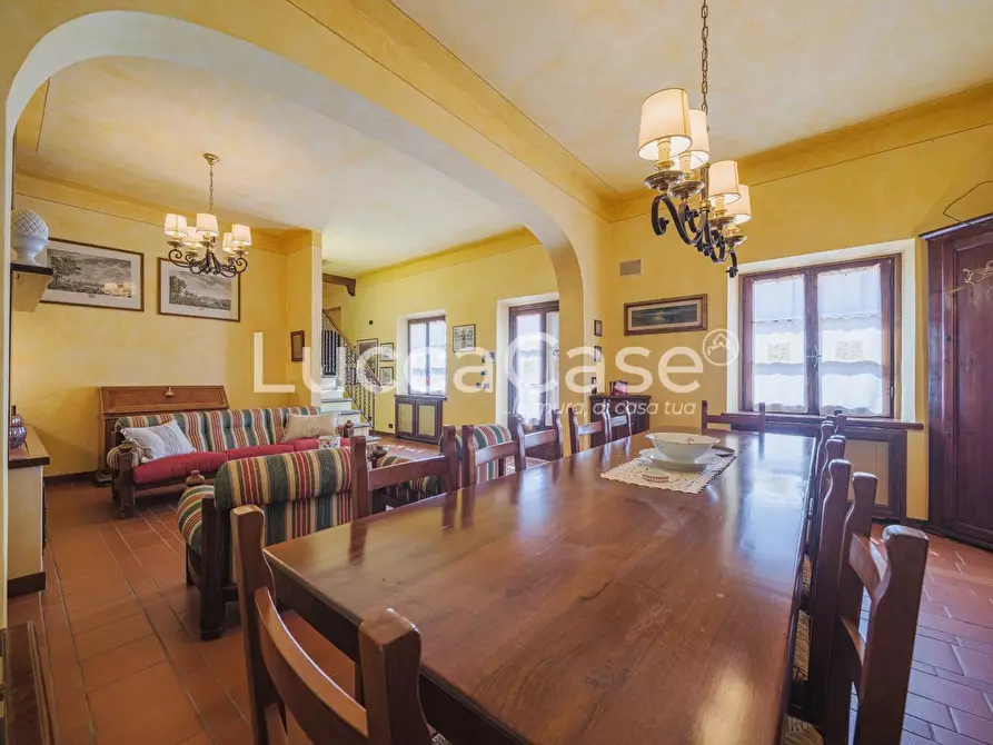 Immagine 33 di Casa colonica in vendita  a Capannori