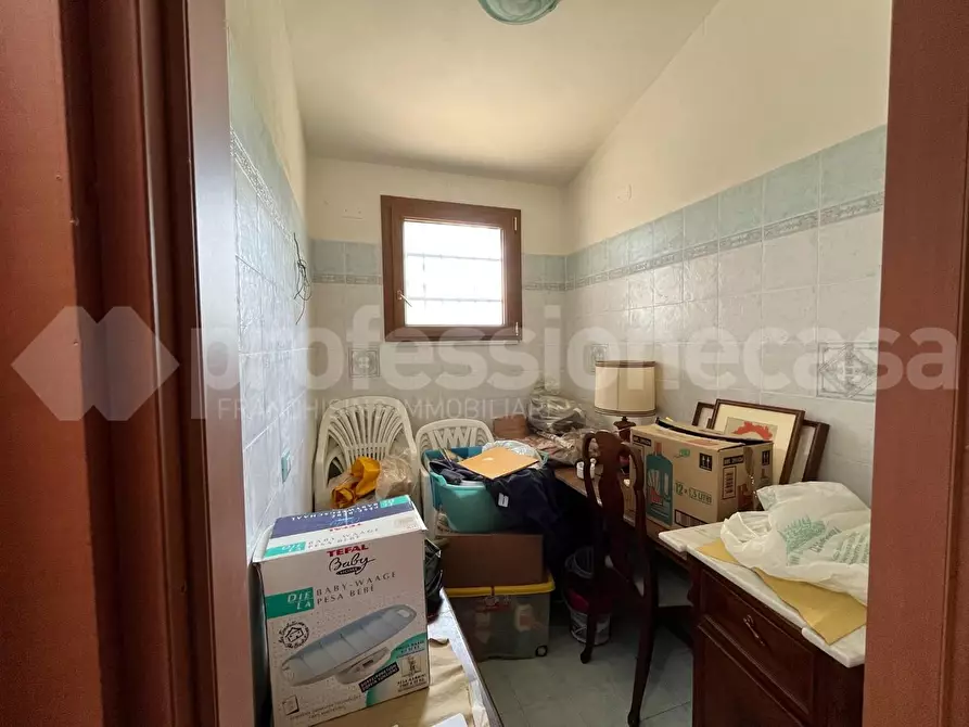 Immagine 13 di Locale commerciale in vendita  a San Giuliano Terme