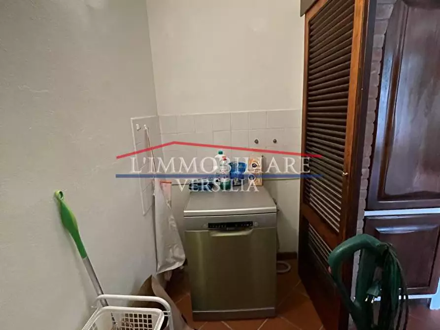 Immagine 12 di Casa semindipendente in vendita  a Forte Dei Marmi