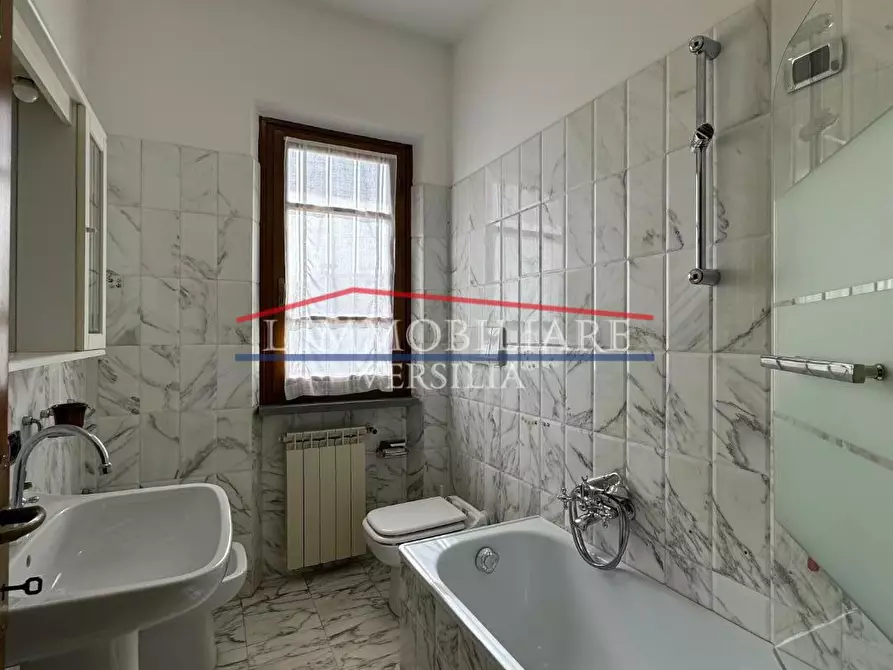 Immagine 21 di Villa in vendita  a Forte Dei Marmi