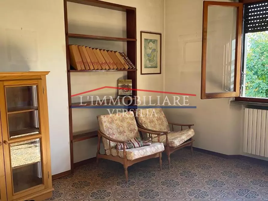 Immagine 5 di Villa in vendita  a Forte Dei Marmi