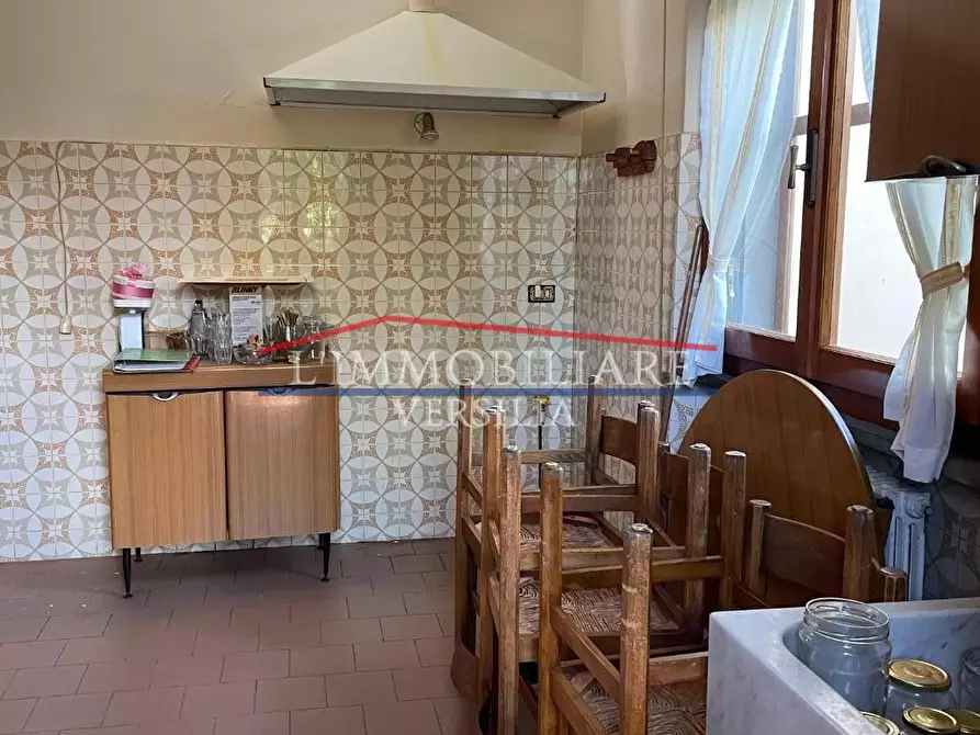 Immagine 8 di Villa in vendita  a Forte Dei Marmi