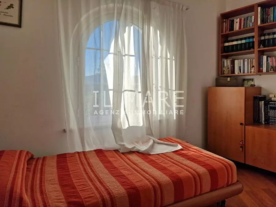 Immagine 12 di Casa indipendente in vendita  a Massa