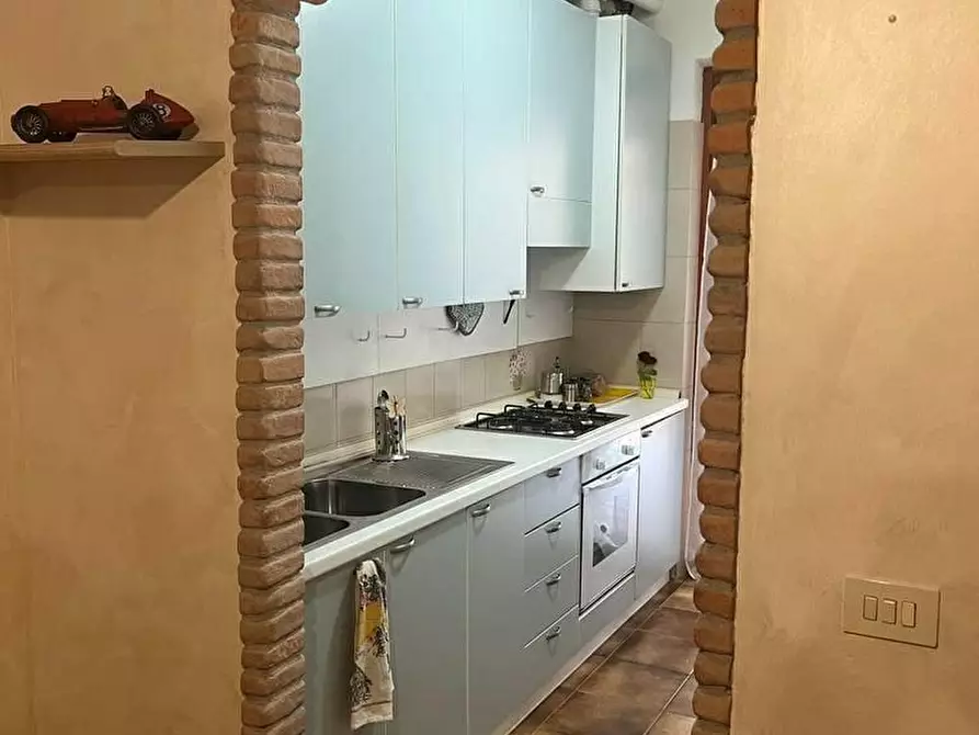 Immagine 7 di Appartamento in affitto  a Massa