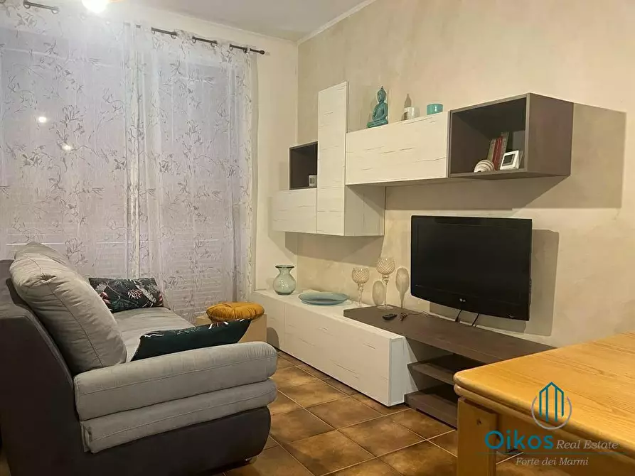 Immagine 2 di Appartamento in affitto  a Massa