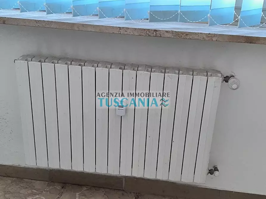Immagine 7 di Ufficio in vendita  a Cecina