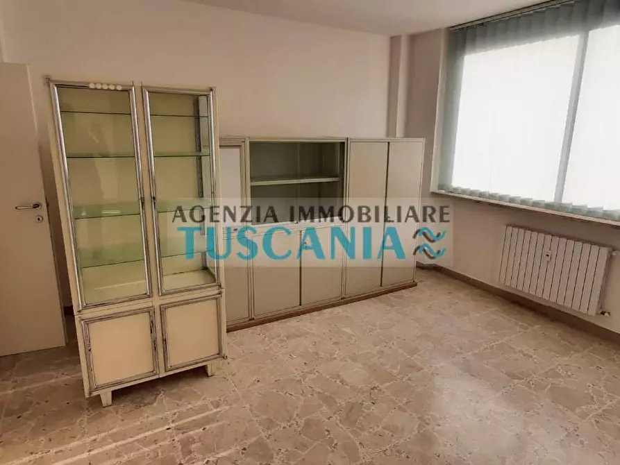 Immagine 5 di Ufficio in vendita  a Cecina