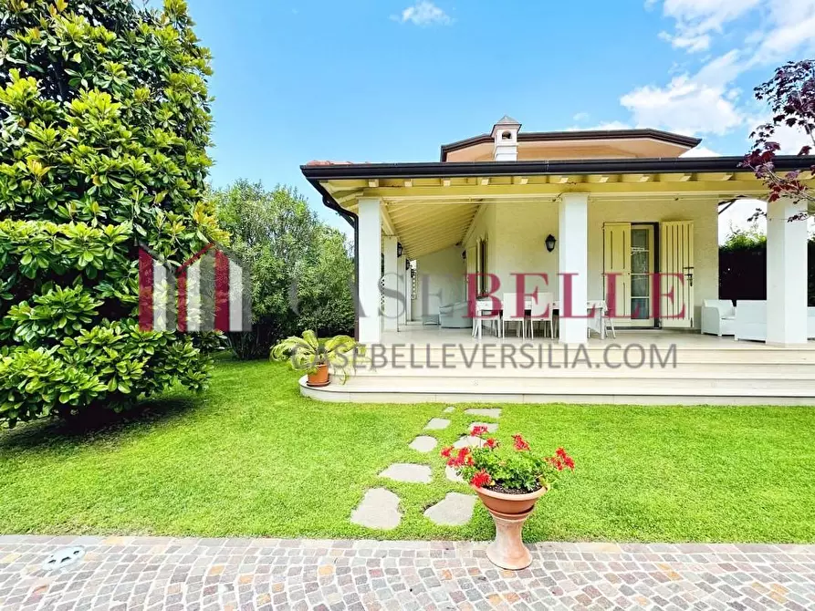 Immagine 1 di Casa bifamiliare in affitto  a Forte Dei Marmi