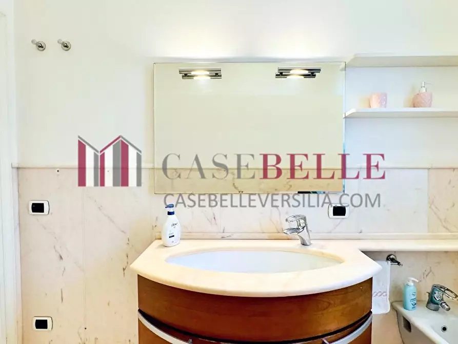 Immagine 19 di Casa bifamiliare in affitto  a Forte Dei Marmi