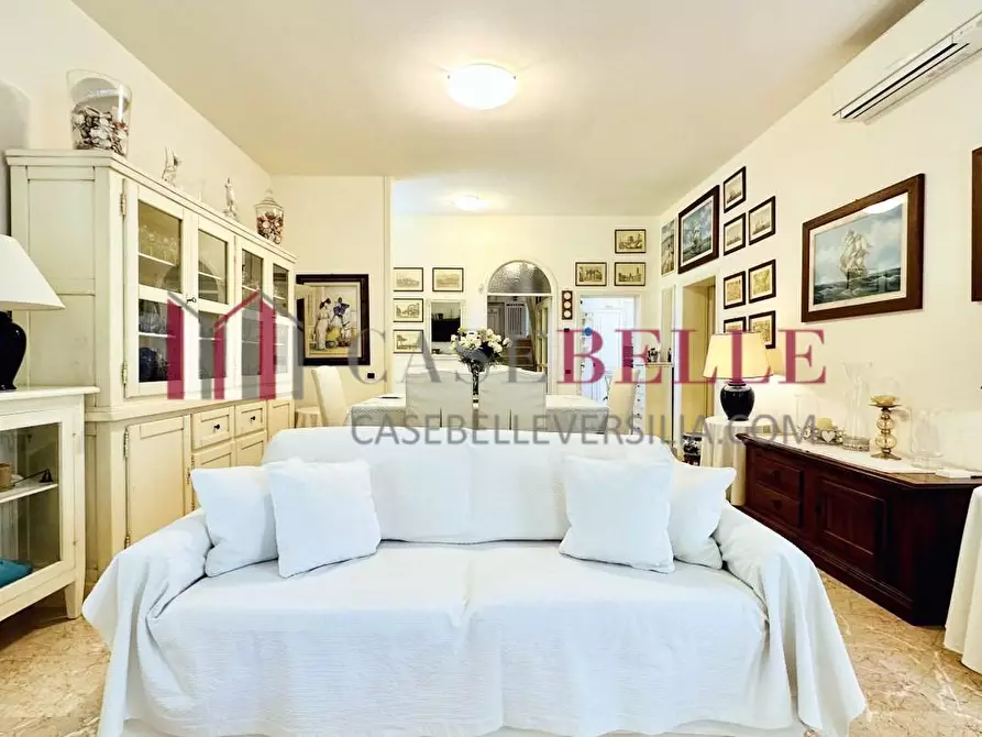 Immagine 5 di Casa bifamiliare in affitto  a Forte Dei Marmi