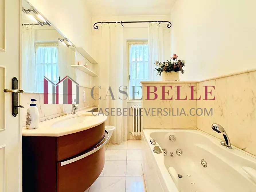 Immagine 18 di Casa bifamiliare in affitto  a Forte Dei Marmi