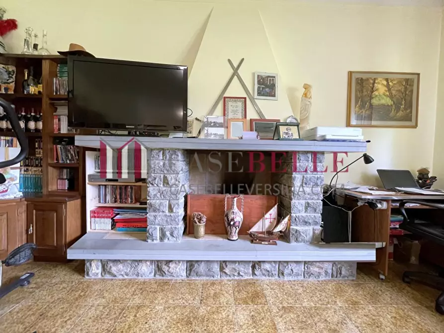 Immagine 9 di Casa indipendente in vendita  a Camaiore
