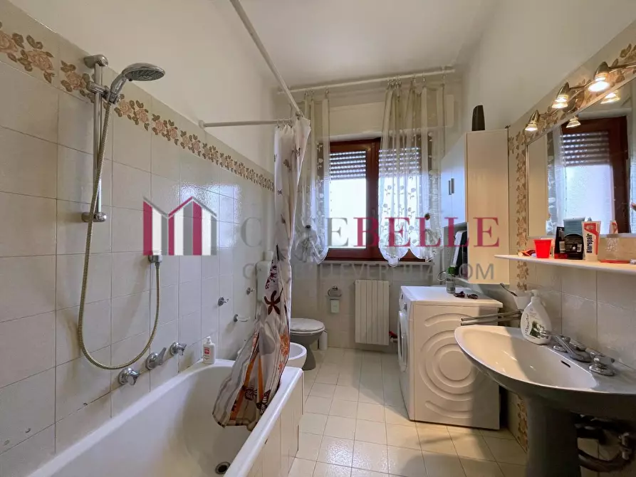 Immagine 17 di Casa indipendente in vendita  a Camaiore
