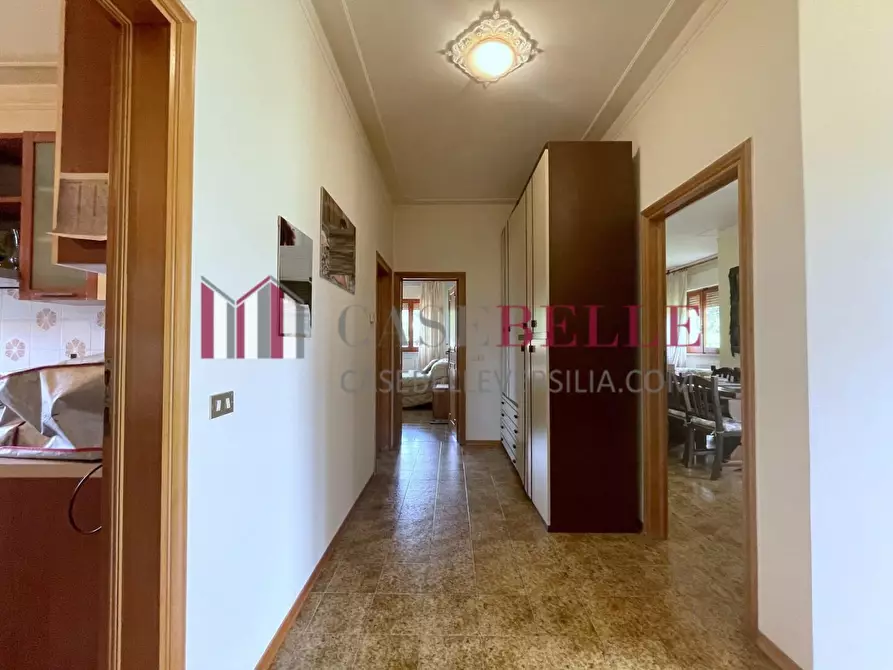 Immagine 3 di Casa indipendente in vendita  a Camaiore