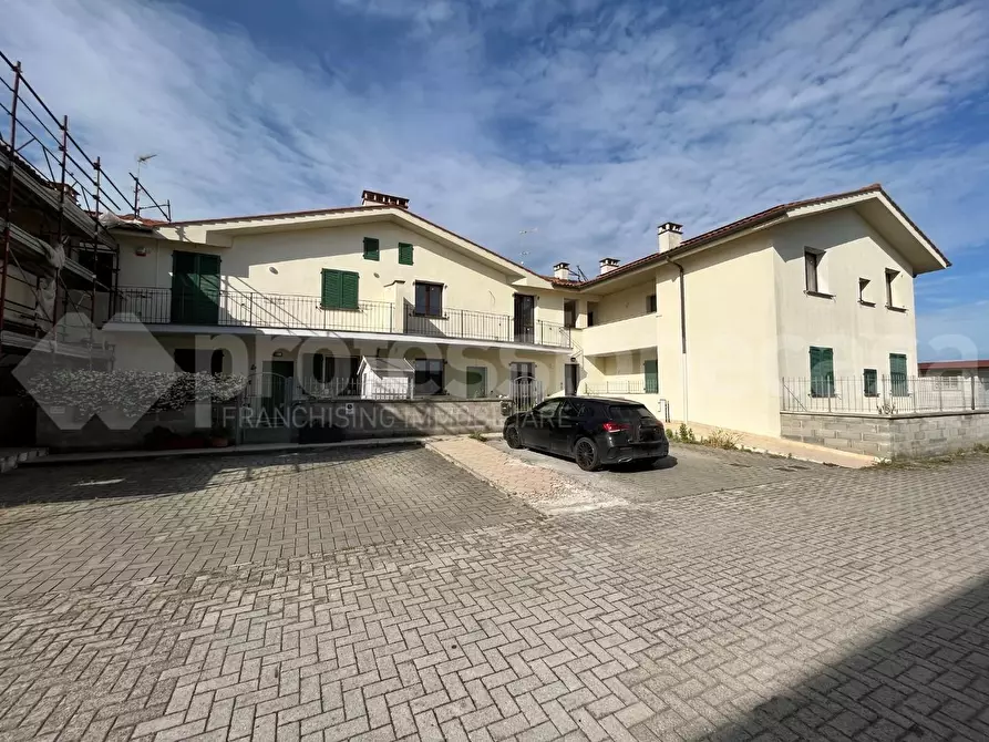 Immagine 19 di Appartamento in vendita  a Ponsacco