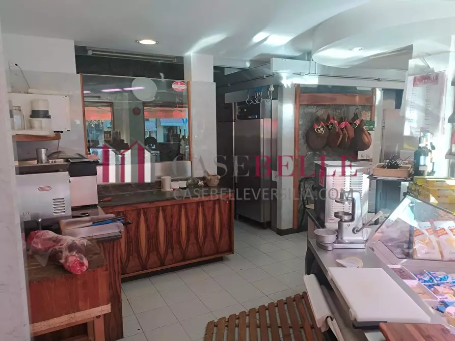 Immagine 4 di Attività commerciale in vendita  a Massarosa