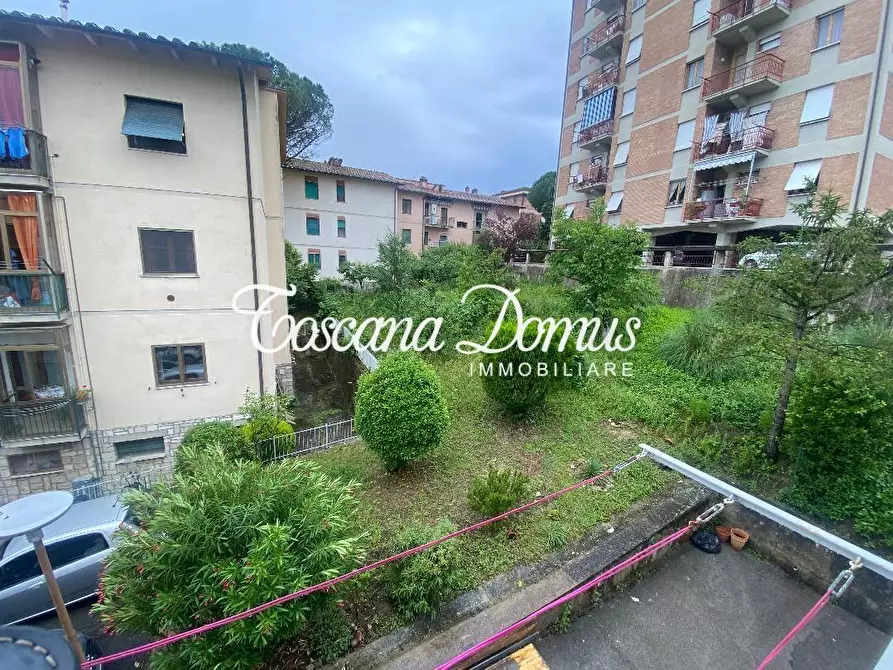 Immagine 7 di Appartamento in vendita  a Siena