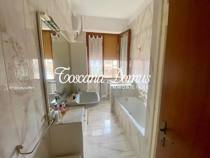 Immagine 8 di Appartamento in vendita  a Siena