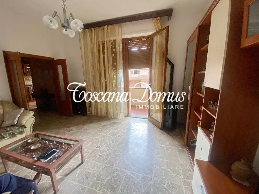 Immagine 3 di Appartamento in vendita  a Siena