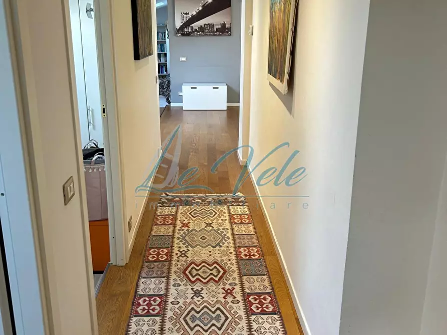 Immagine 7 di Appartamento in vendita  a Massa