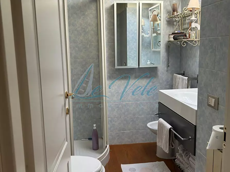 Immagine 12 di Appartamento in vendita  a Massa