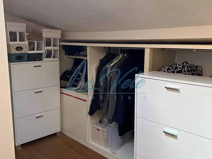 Immagine 9 di Appartamento in vendita  a Massa