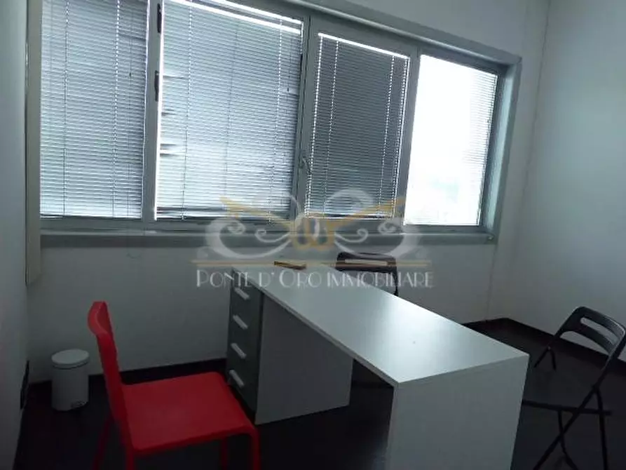 Immagine 16 di Ufficio in affitto  a Pisa