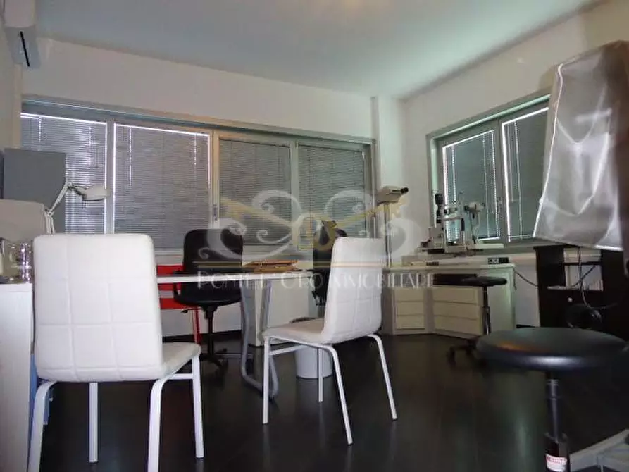 Immagine 11 di Ufficio in affitto  a Pisa