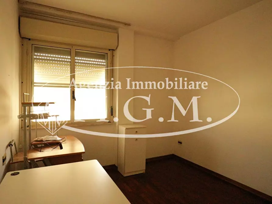 Immagine 18 di Appartamento in vendita  a Pontedera