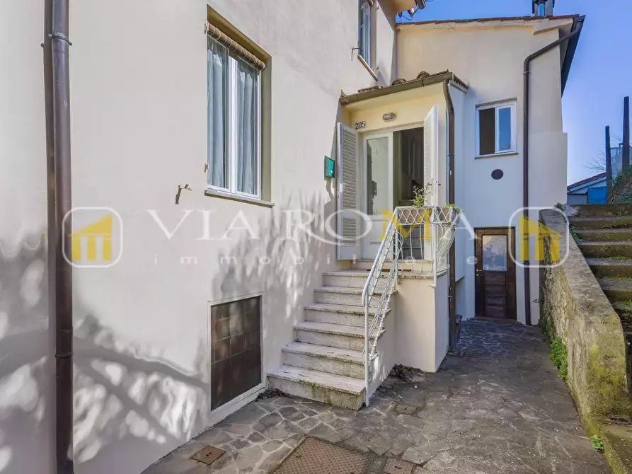 Immagine 25 di Terratetto in vendita  a Lucca