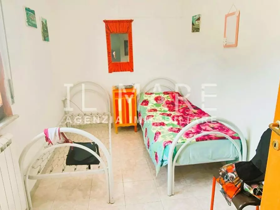 Immagine 6 di Casa semindipendente in vendita  a Massa