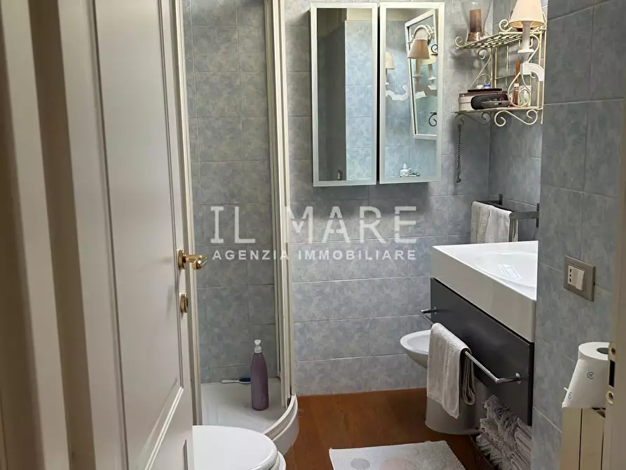 Immagine 12 di Appartamento in vendita  a Massa