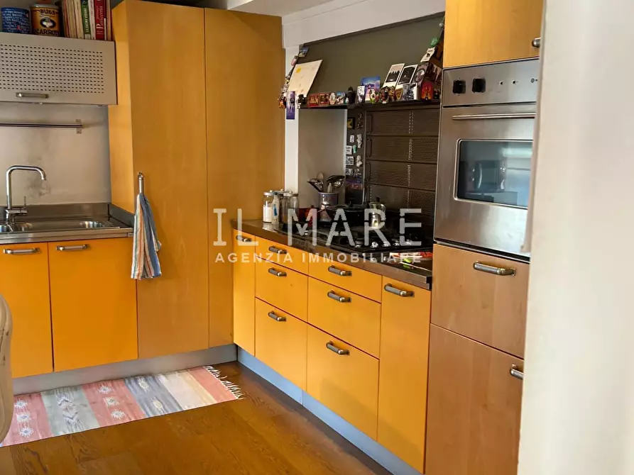 Immagine 3 di Appartamento in vendita  a Massa