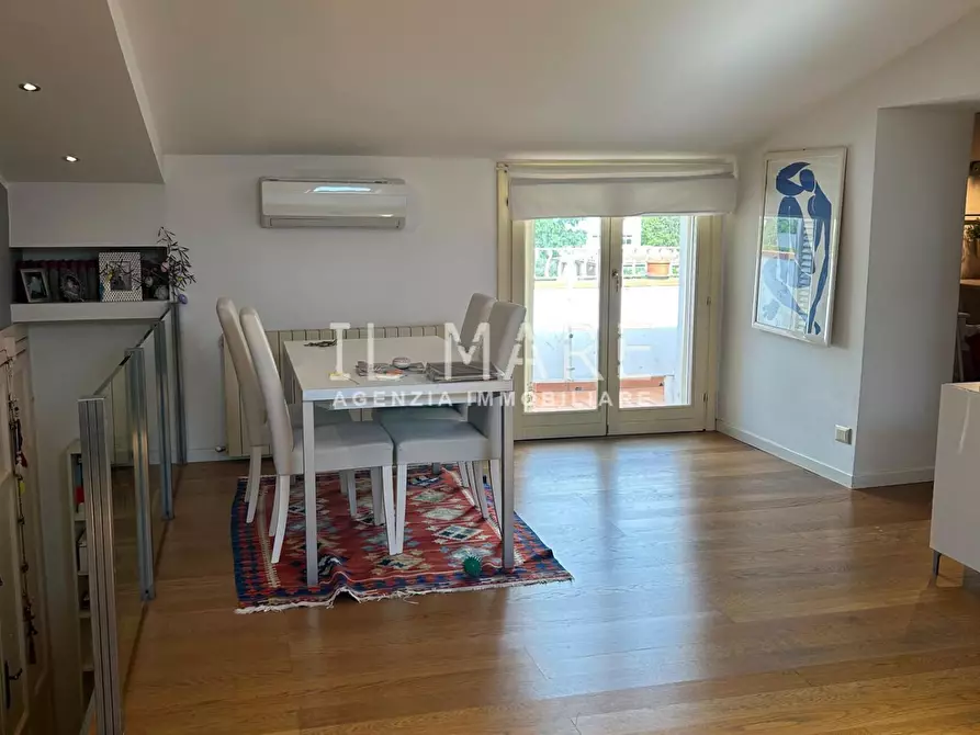 Immagine 4 di Appartamento in vendita  a Massa