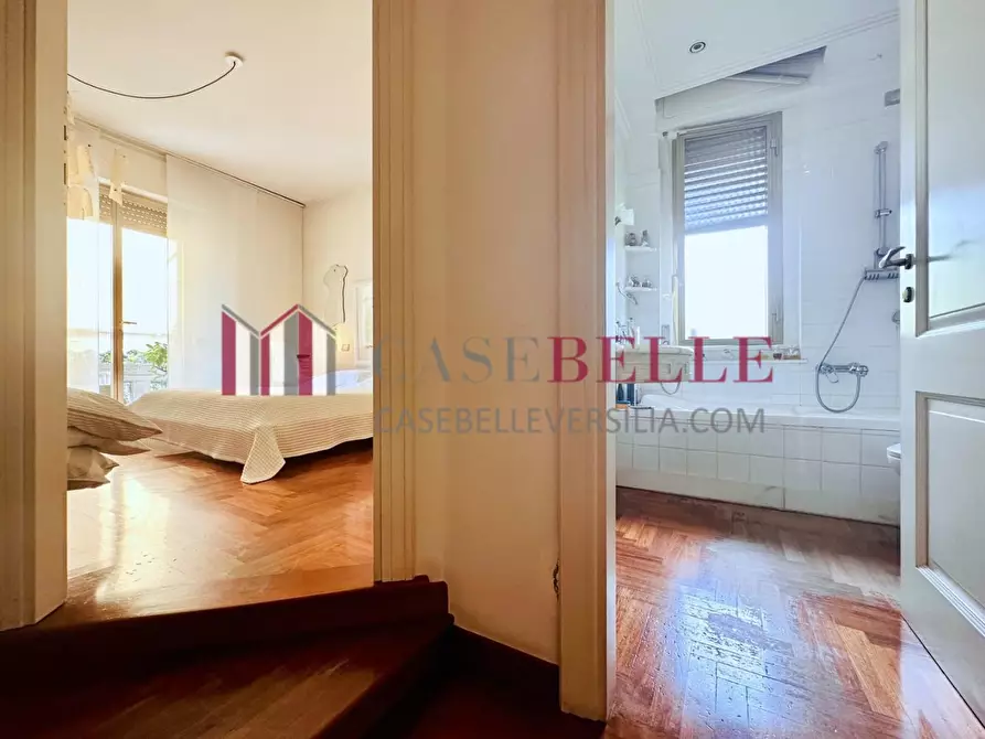 Immagine 20 di Mansarda in vendita  a Massa