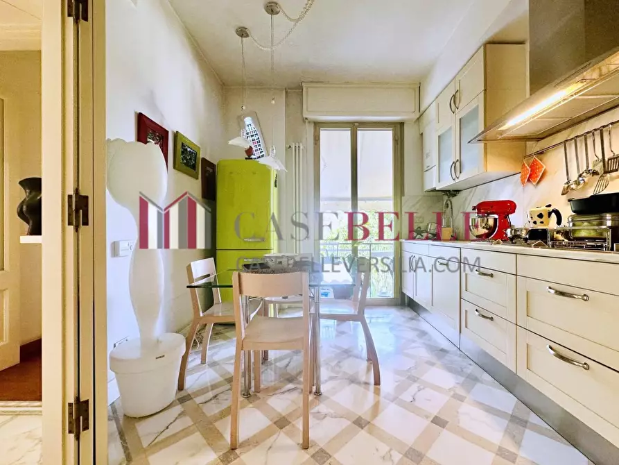 Immagine 13 di Mansarda in vendita  a Massa