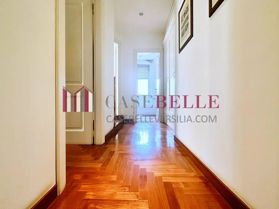 Immagine 17 di Mansarda in vendita  a Massa