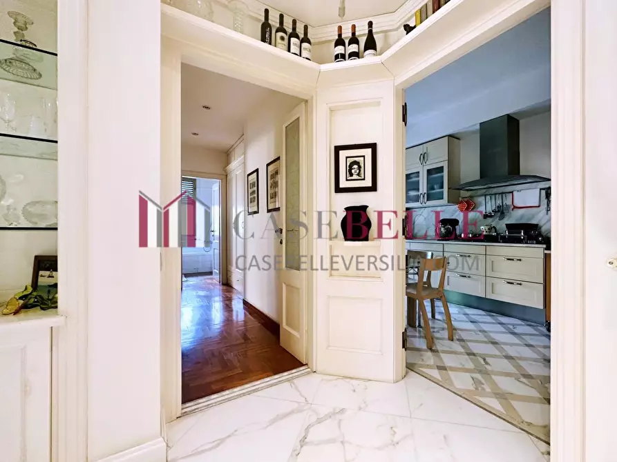 Immagine 11 di Mansarda in vendita  a Massa