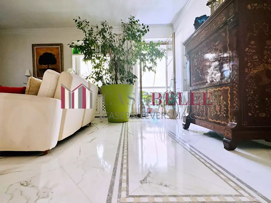 Immagine 8 di Mansarda in vendita  a Massa