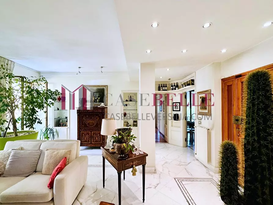 Immagine 7 di Mansarda in vendita  a Massa