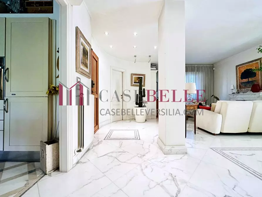 Immagine 28 di Mansarda in vendita  a Massa