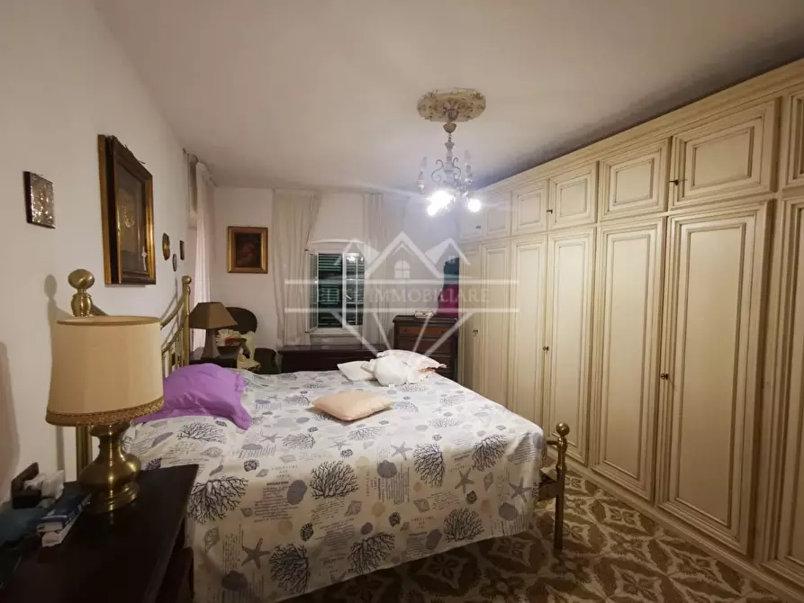 Immagine 12 di Porzione di casa in vendita  a Carrara