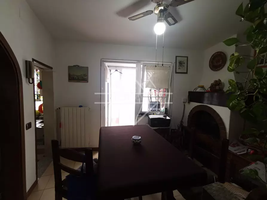 Immagine 5 di Porzione di casa in vendita  a Carrara