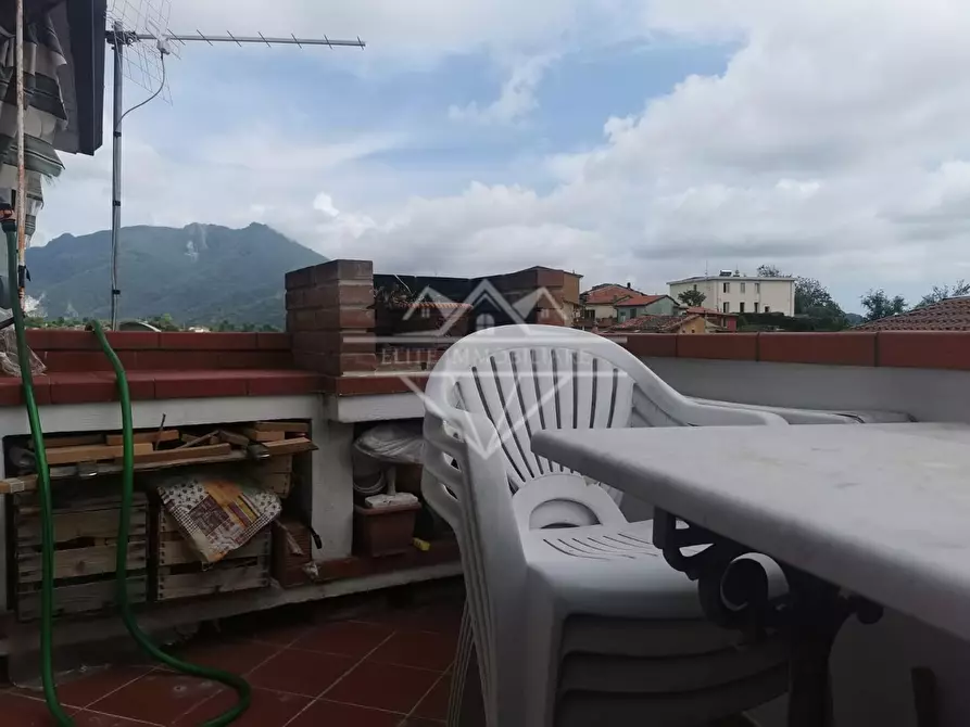 Immagine 21 di Porzione di casa in vendita  a Carrara