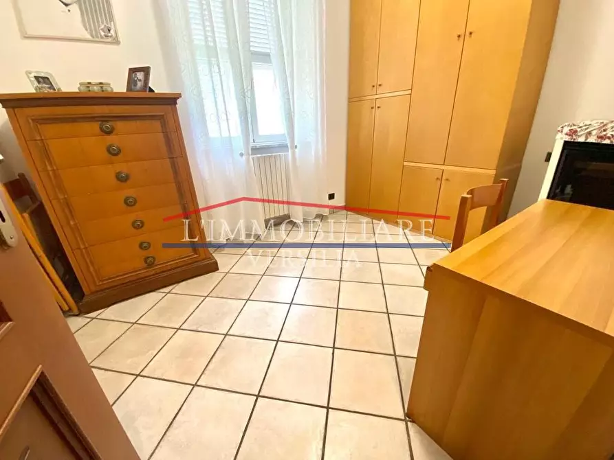 Immagine 5 di Casa semindipendente in vendita  a Massa