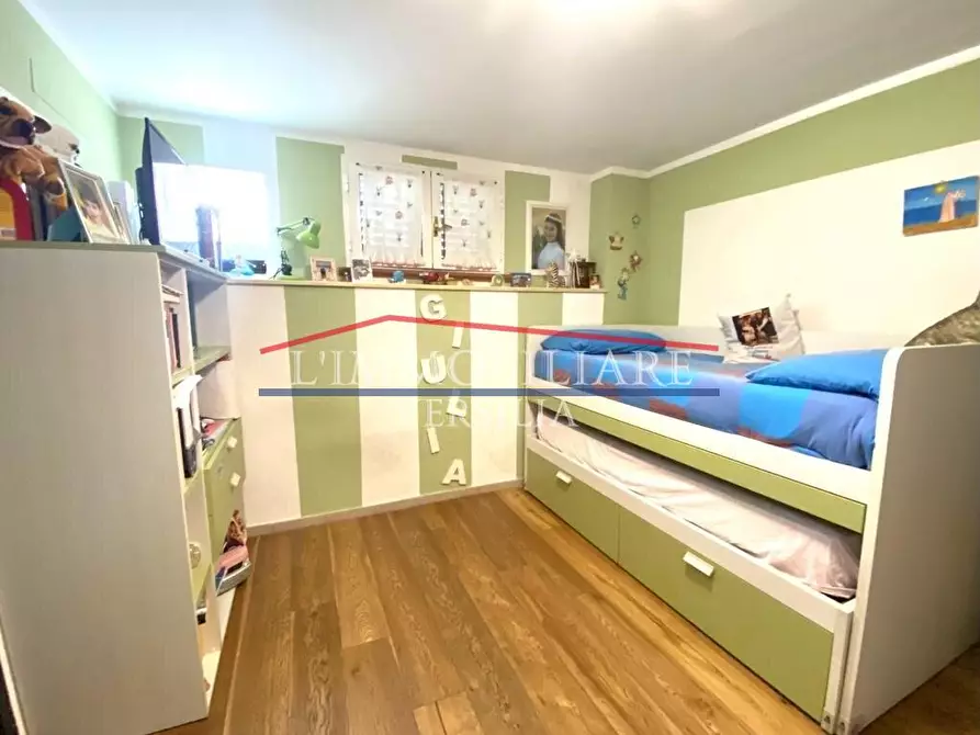 Immagine 6 di Casa semindipendente in vendita  a Massa