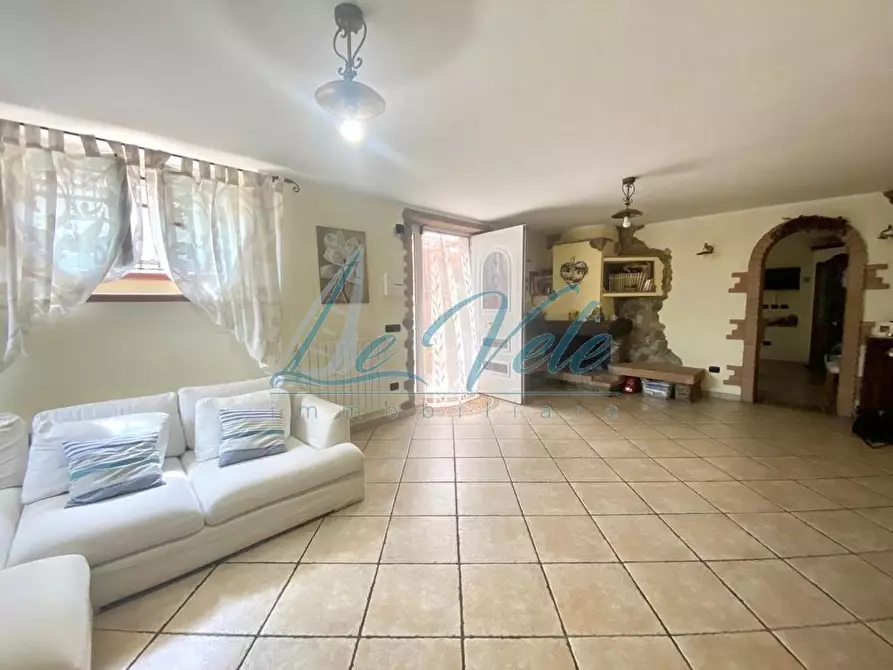 Immagine 8 di Casa semindipendente in vendita  a Massa